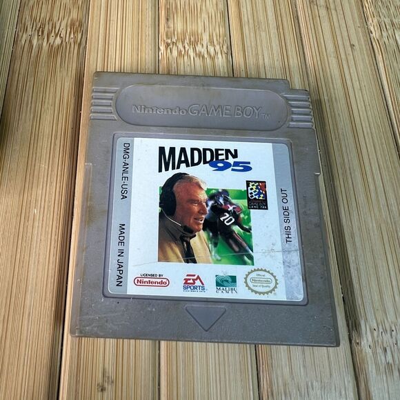 Nintendo GameBoy DMG-01 Handheld Console With Madden 95 Game New Screen Cover - Picture 11 of 11